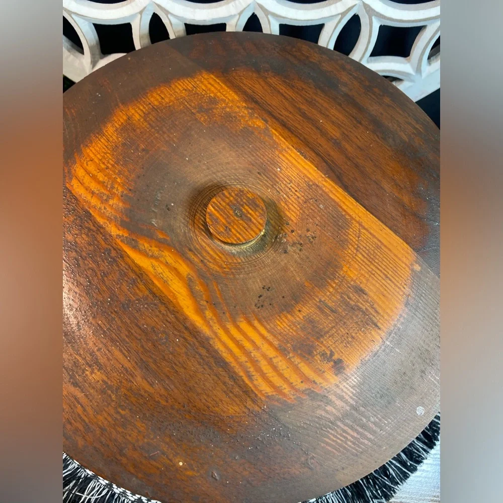 Vintage Round Lidded Wood Box‎